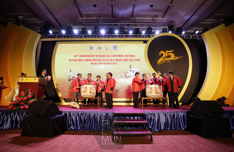 tổ chức lễ kỷ niệm thành lập công ty