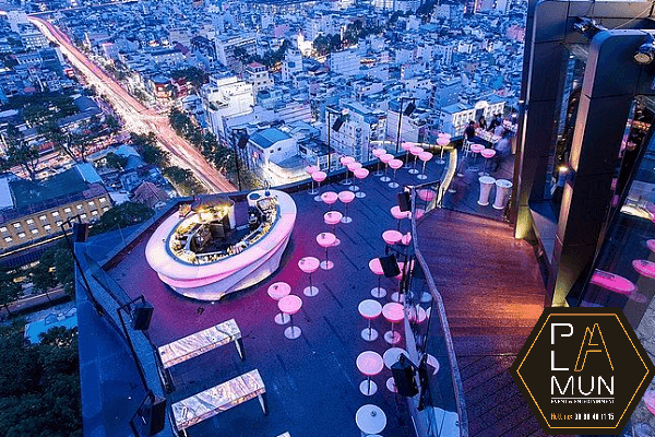 tổ chức tiệc tất niên