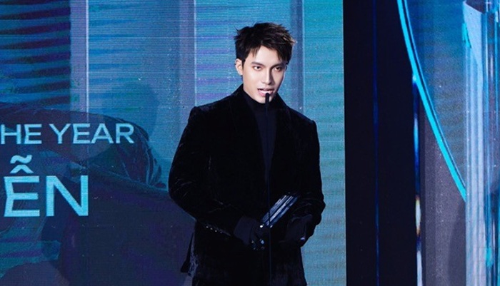 Director (Đạo diễn)