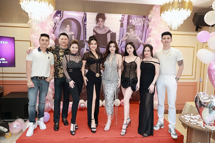 Nhà hàng Việt Phố