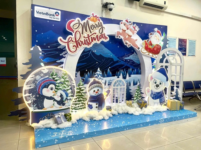 Decor Noel với tone màu xanh dương hiện đại