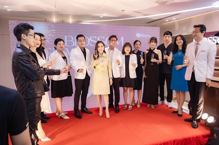 lễ khai trương phòng khám tư nhân