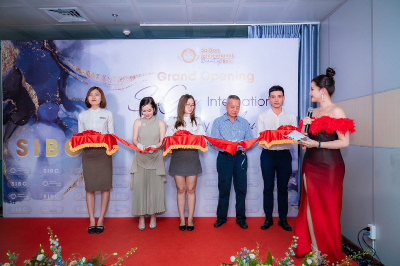 Giá thuê MC khai trương hiện nay là bao nhiêu? Có thực sự đắt không?