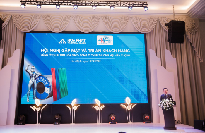 Backdrop kết hợp màn hình LED và hiệu ứng ánh sáng động