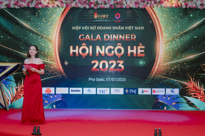 Backdrop gala dinner phong cách sang trọng, đẳng cấp