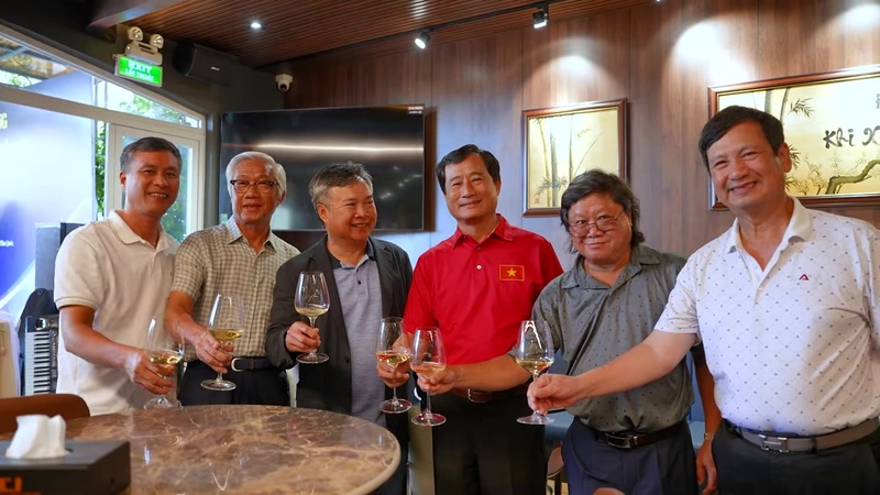 Tiệc giao lưu không gian mở & khởi đầu cho những cái bắt tay chiến lược