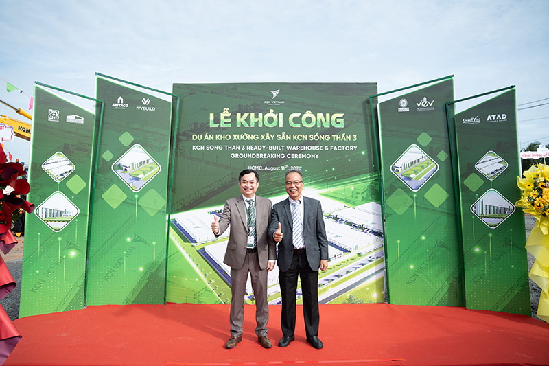 Không gian đón tiếp trước giờ khai lễ