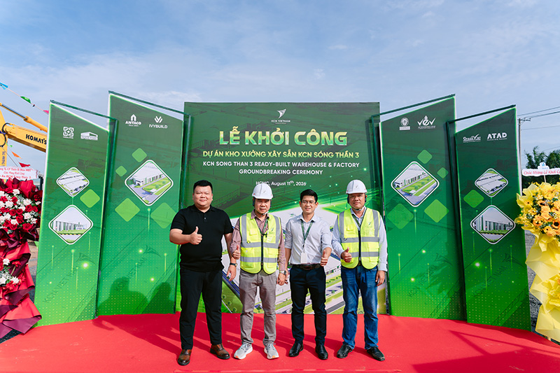 Không gian đón tiếp trước giờ khai lễ