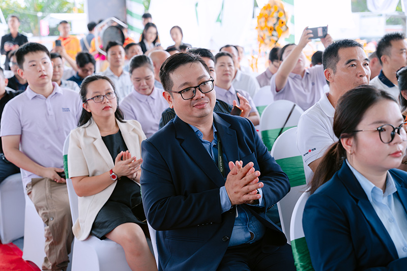 Nghi thức khai lễ và sự hiện diện của các bên tham dự
