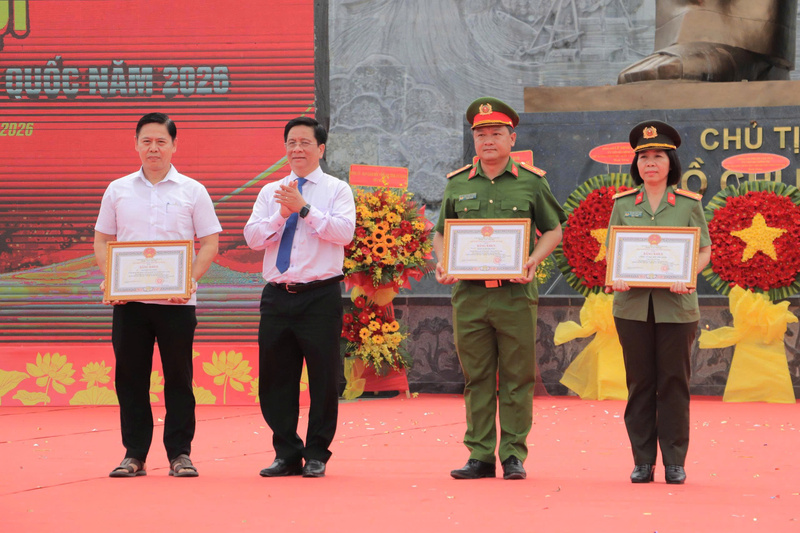 Nghi thức chào cờ và biểu dương trong quy trình tổ chức sự kiện nhà nước