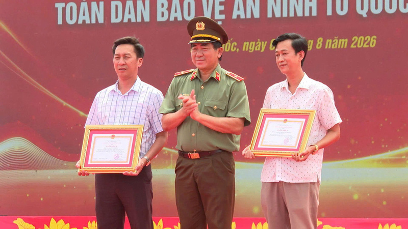 Nghi thức chào cờ và biểu dương trong quy trình tổ chức sự kiện nhà nước
