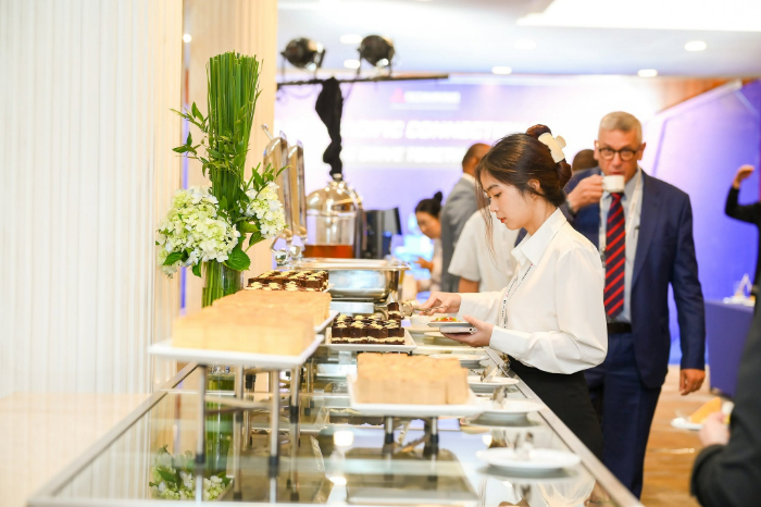 Ngân sách dành cho thực đơn tiệc (Menu F&B) và quà tặng tri ân khách mời